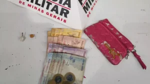 Mulher &eacute; presa com drogas no Porto Velho em Divin&oacute;polis