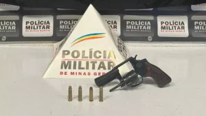 Homem com passagem por recepta&ccedil;&atilde;o &eacute; preso com arma em Divin&oacute;polis