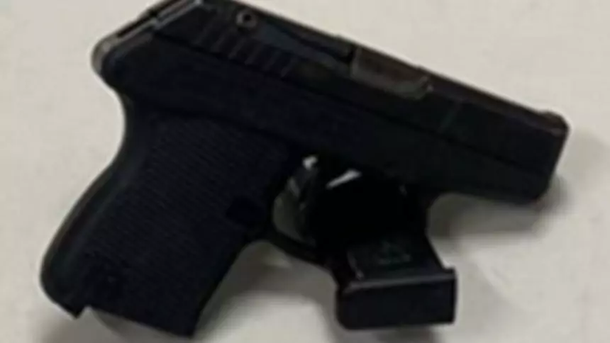 Nova Serrana: PM prende homem e retira arma de circula&ccedil;&atilde;o