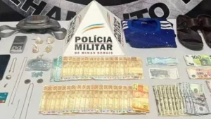 Ita&uacute;na: PM prende em flagrante acusados de furto em resid&ecirc;ncia de idosa