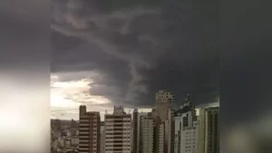 S&aacute;bado chuvoso em Divin&oacute;polis: confira dicas para se proteger e aproveitar o dia