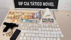 Rapaz acusado de fazer delivery de drogas &eacute; preso em Nova Serrana