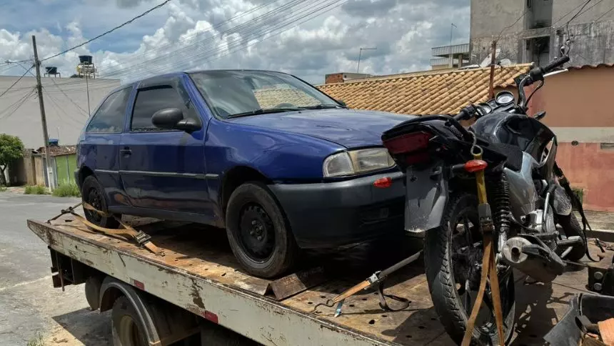 Trio &eacute; preso com moto furtada em Nova Serrana
