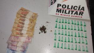 Mulher &eacute; presa por tr&aacute;fico de drogas em Cl&aacute;udio