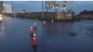 Avenida Paraná, em Divinópolis, segue interditada