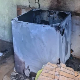 Uma residência pegou fogo no bairro Novo Horizonte, em Formiga, na manhã desta terça-feira (23), os bombeiros foram acionados através da central de emergências 193 para combater o incêndio.