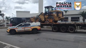 Um condutor de 58 anos foi preso por compra de ve&iacute;culo produto de crime na tarde desta segunda-feira (22), na Rodovia BR-494, Km 37, em Divin&oacute;polis.