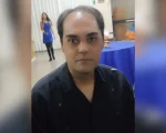 Rodrigo Tavares Ribeiro, de 45 anos, está desaparecido desde sábado (06/01) na cidade de Divinópolis. A família está em busca do homem, que tem esquizofrenia paranoica.