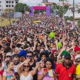 A Prefeitura de Divinópolis confirmou nesta terça-feira (17) os blocos que participarão do Pré-Carnaval do Divino,