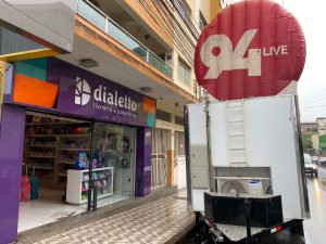 Estúdio Móvel 94 LIVE acompanha as promoções de volta às aulas na Papelaria Dialetto