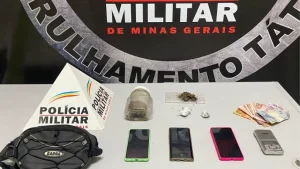 Itaúna: PM prende acusado de tráfico de drogas e receptação