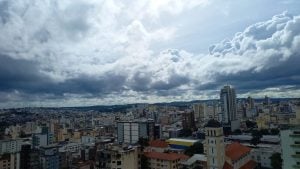 Divinópolis tem segundo dia mais quente de 2024 neste domingo (17)
