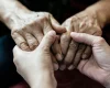 Paciente com Doença de Parkinson reclama de falta de remédios em Divinópolis
