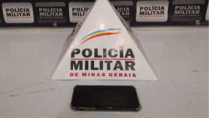 Adolescente &eacute; apreendido por recepta&ccedil;&atilde;o de celular em Divin&oacute;polis