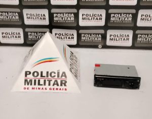Divin&oacute;polis: Homem &eacute; preso em flagrante furtando som automotivo no Niter&oacute;i