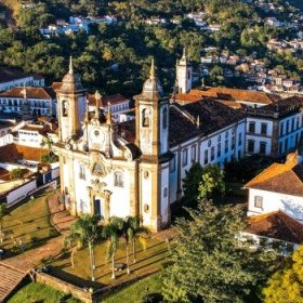Minas Gerais lidera crescimento do turismo no Brasil e fatura R$ 34 bilhões com atividade em 2023