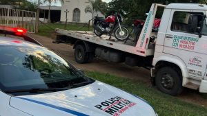 Homem &eacute; preso com motocicletas furtadas em Divin&oacute;polis