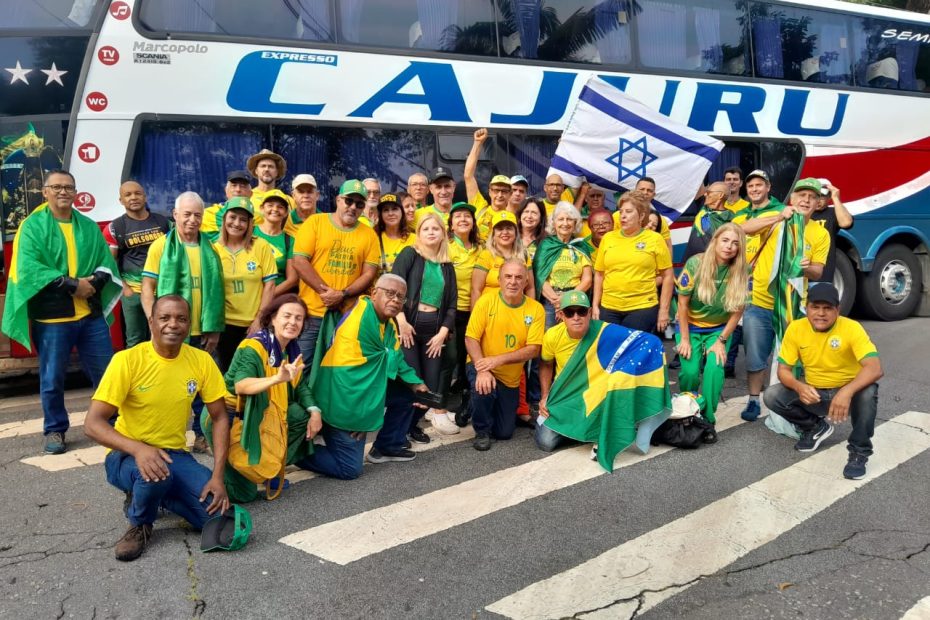 Divinopolitanos comparecem a ato de defesa a Bolsonaro em São Paulo