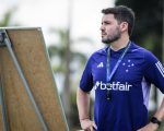 Larcamón analisa como será a Sul-Americana.