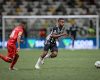 Alisson, da base, salva Galo de mais uma derrota.