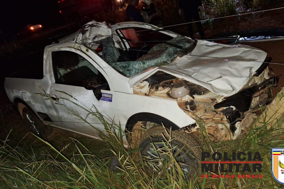 Idoso morre após caminhonete atropelar boi em Papagaios