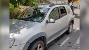Bandidos furtam carro no Centro de Divin&oacute;polis
