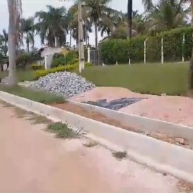 Morador reclama de obra inacabada no Lago das Roseiras, em Divinópolis