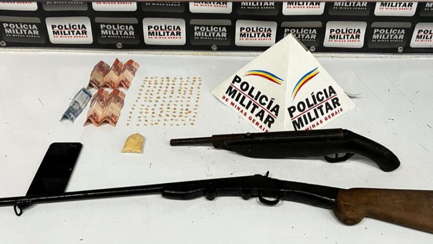 Dupla é detida com armas e crack no bairro Manoel Valinhas, em Divinópolis