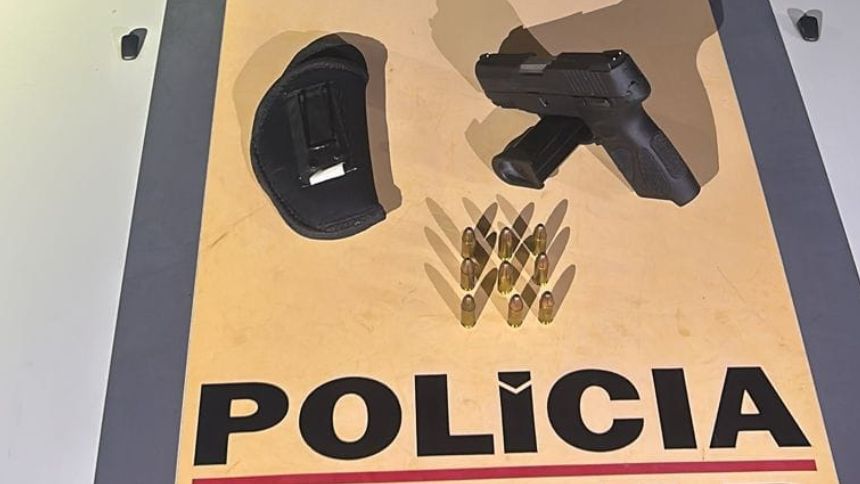 Divinópolis: Homem é preso com arma em blitz na MG-050