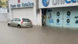 Moradores registram estragos causados pela chuva forte em Formiga