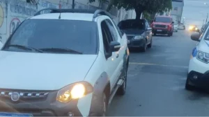 Na tarde desta quarta-feira (14/2), durante opera&ccedil;&atilde;o de combate aos crimes violentos, em Cl&aacute;udio, os militares recuperaram uma caminhonete que havia sido furtada em Divin&oacute;polis.