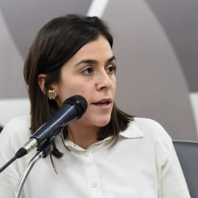 A deputada Lohanna (PV) pediu &agrave;s autoridades celeridade nas investiga&ccedil;&otilde;es das amea&ccedil;as sofridas pelas parlamentares mineiras