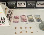 A Polícia Militar apreendeu drogas na tarde desta terça-feira (13), no bairro São João de Deus, em Divinópolis.