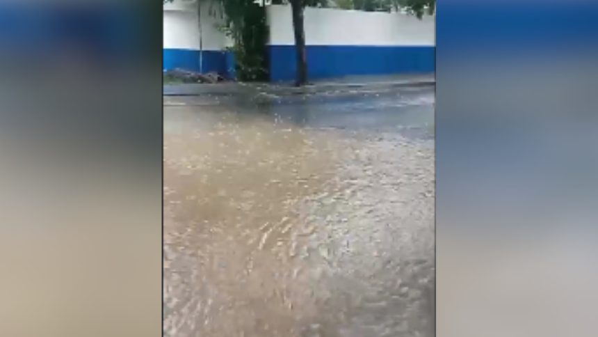 O Portal MPA recebeu registros das consequências da forte chuva nesta quinta-feira (29), em Divinópolis. A região do bairro Ipiranga ficou alagada.