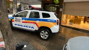 Bandidos assaltam joalheria no Centro, em Divin&oacute;polis