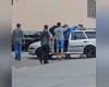 Um acidente entre carro e motocicleta aconteceu na manhã desta quinta-feira (29), na rua Rio de Janeiro, bairro LP Pereira, e deixou um homem ferido.