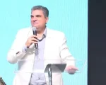 Pastor Samuel Villon, da Igreja Quadrangular, está no CTI após sofrer AVC