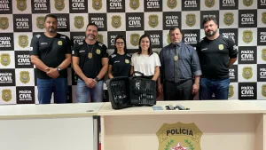 A deputada Lohanna (PV), entregou nesta segunda-feira (26/02),&nbsp; ao 7&ordm; Departamento da Pol&iacute;cia Civil em Divin&oacute;polis, por meio de emenda parlamentar, equipamento eletr&ocirc;nico para aprimorar as investiga&ccedil;&otilde;es no Centro-Oeste do Estado.