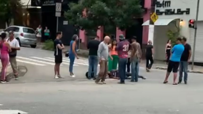 Homem fica ferido após acidente no Centro de Divinópolis