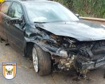 Itaúna: Carro capota na MG-050 e deixa mulher ferida