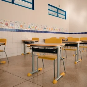 Criança de 3 anos sofre convulsão em Cmei de Divinópolis; Prefeitura emite nota