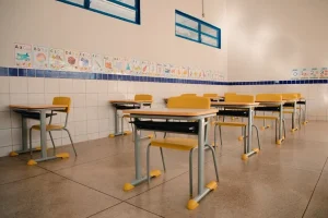 Criança de 3 anos sofre convulsão em Cmei de Divinópolis; Prefeitura emite nota