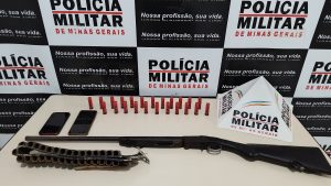 'Cowboy' &eacute; preso com espingarda e cinto de muni&ccedil;&otilde;es em Santo Ant&ocirc;nio do Monte