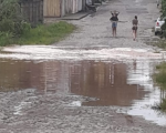 Chuva causa enchente no Bairro Planalto