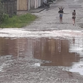 Chuva causa enchente no Bairro Planalto