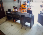 Celular é furtado em estabelecimento comercial de Divinópolis