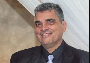 Fam&iacute;lia atualiza estado de sa&uacute;de do pastor Samuel Villon