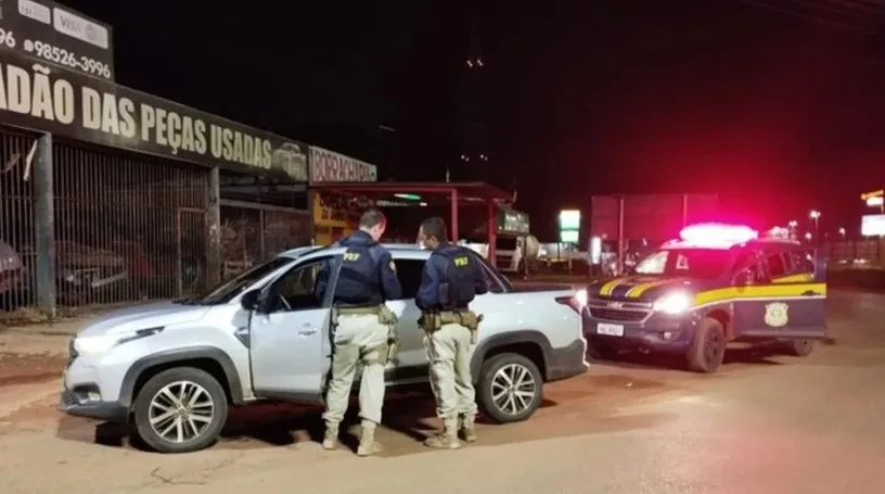 Carro furtado em Divinópolis é recuperado em Goiás