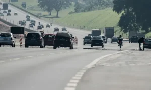 Rodovias mineiras apresentam 39 bloqueios e 218 pontos de atenção na volta do carnaval