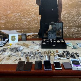 Polícia Civil prende suspeito de ter participado de um roubo milionário em Itaúna